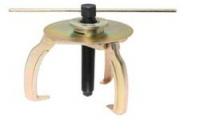 Съемник RF-6591012 трехзахватный многофункциональный 10-12" ROCKFORCE /1